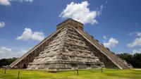 Chichen Itza Early Access Tour from Merida