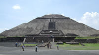 Pirâmides de Teotihuacan e Basílica de Guadalupe Pirâmides de Teotihuacan e Basílica de Guadalupe