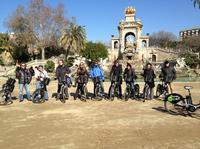 Visite en vélo électrique de Barcelone: ​​découverte de Montjuic, de Gaudí OÜ des quartiers bobo
