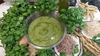 Boccadasse District Tour Including Pesto Making Lesson, Pesto and Gelato Tasting