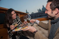 Crucero en taxi acuático en Venecia además de aperitivo Crucero en taxi acuático en Venecia además de aperitivo