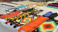 Colombian Handicrafts and Market Tour in Medellín