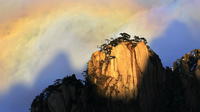 Huangshan Railway Station Transfer to Huangshan Hotels with Huangshan Mountain Sightseeing