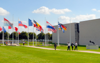 Entrée au musée du Mémorial de Caen et guide touristique des lieux du débarquement au départ de Caen