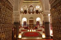 Cena y espectáculo en un palacio marroquí de Marrakech Cena y espectáculo en un palacio marroquí de Marrakech