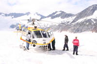 Juneau Shore Excursion: Helicopter Tour and Dogsledding Experience