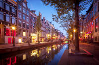 Amsterdam Old Town and Red Light District Walking Tour with Optional Dutch Dinner