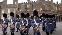 Excursión Lo mejor del Londres real que incluye la Torre de Londres visita para grupos pequeños al Castillo de Windsor en tren Excursión Lo mejor del Londres real que incluye la Torre de Londres visita para grupos pequeños al Castillo de Windsor en tren