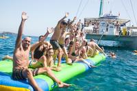Excursión de un día a la isla con crucero en catamarán a La Graciosa desde Lanzarote, con almuerzo incluido Excursión de un día a la isla con crucero en catamarán a La Graciosa desde Lanzarote, con almuerzo incluido