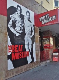 Recorrido subterráneo por North Beach con entrada al Museo Beat Recorrido subterráneo por North Beach con entrada al Museo Beat