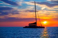 Croisière en catamaran au coucher du soleil et snorkeling à la Barbade image 1 Croisière en catamaran au coucher du soleil et snorkeling à la Barbade image 1