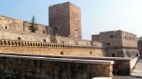 Bari Shore Excursion: Private Walking Tour around Murat District and Historical Bari 