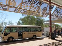 Transfert partagé à l'arrivée: de l'aéroport d'Alice Springs à l'hôtel
