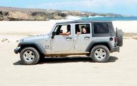 Aruba Off-Road Adventure: SUV Tour and Optional Snorkeling Cruise