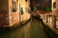 Croisière nocturne en bateau vénitien sur les Canaux cachés de Venise