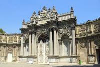 Istanbul Two Continents Tour Including Dolmabahçe Palace and Bosphorus Sightseeing Cruise