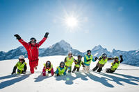 Half-Day Beginner Ski or Snowboard Lesson in Grindelwald from Interlaken