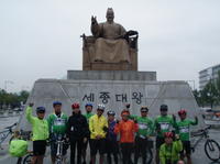  Seoul City Sightseeing by Bike and Foot