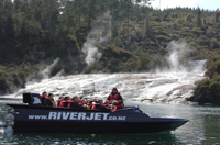 Sortie en jet boat sur le fleuve Waikato, Gorge et Tutukau Incluant Orakei Korako