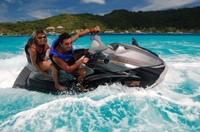 Tour en jet ski à Bora Bora, déjeuner à Bloody Mary, et croisière de plongée avec tuba non versez l'observation des requins et des raies