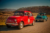 Klassieke Fiat 500 Tour vanuit Florence waarbij u zelf rijdt: Toscaanse wijnervaring Klassieke Fiat 500 Tour vanuit Florence waarbij u zelf rijdt: Toscaanse wijnervaring