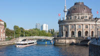 3-Hour Berlin Sightseeing Cruise Including Lunch and a Drink