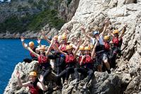Saut de falaise en petit groupe à la Serra de Tramuntana à Majorque