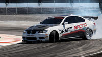 Experiencia de conducción en un coche de carreras de drifting Experiencia de conducción en un coche de carreras de drifting