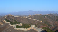 Caminata de un día completo para grupos pequeños por la Gran Muralla: de la sección occidental de Simatai a Jinshanling Caminata de un día completo para grupos pequeños por la Gran Muralla: de la sección occidental de Simatai a Jinshanling