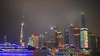 3-Hour Charming Night of Shanghai with Huangpu River Cruise