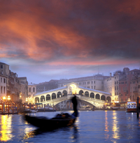 Balade en gondole et dîner aux chandelles à Venise