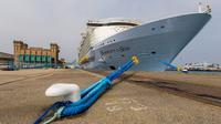 Cherbourg Shore Excursion: Full Day Guided Tour of American D-Day Beaches including Lunch