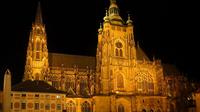 Balade nocturne en petit groupe au château de Prague