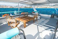 Croisière en catamaran en journée ous au coucher du soleil au départ de Cannes with déjeuner ous champagne en option de