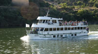 Boat Trip to Régua Through the Douro Valley with Breakfast and Lunch