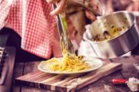 Markedsbesøg og madlavningskursus i fremstilling af traditionel pasta på Piazza Navona Markedsbesøg og madlavningskursus i fremstilling af traditionel pasta på Piazza Navona