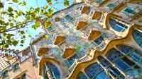 Recorrido a pie privado de ambiente sobre Modernismo y Gaudí por Barcelona