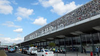 Private transfer: Orly Airport to Paris