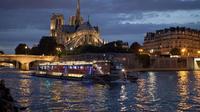Croisière Paris Express en soirée sur la Seine