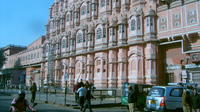 Private Jaipur City Tour: Amber Fort, City Palace, Jantar Mantar, Hawa Mahal and Birla Mandir