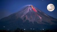 Mount Merapi Small-Group Sunrise Climb from Yogyakarta