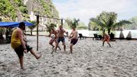 Halong and Cat Ba 3 days tour on Royal Palace Cruise