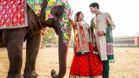 7-Day Honeymoon Tour Taj Mahal Agra with Kamasutra Temples in Khajuraho