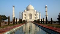 Privé Taj Mahal, Mathura et Vrindavan Excursion d'une journée de Delhi