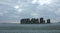 Archaeologist Guided Day Tour: Stonehenge and Bath from London