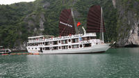 ハノイ発の2日間のハロン湾のOriental Sailsジャンク船クルーズ ハノイ発の2日間のハロン湾のOriental Sailsジャンク船クルーズ