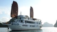 2-Day VSpirit Classic Cruise Along Halong Bay