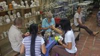 Private Half-Day Tour: Bat Trang Pottery Village