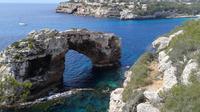 Excursión por la naturaleza y el barco a Caló d'es Moro desde Cala Figuera