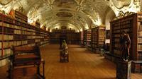 Privat, tilpasset utflukt til Strahov-biblioteket og Praha Privat, tilpasset utflukt til Strahov-biblioteket og Praha